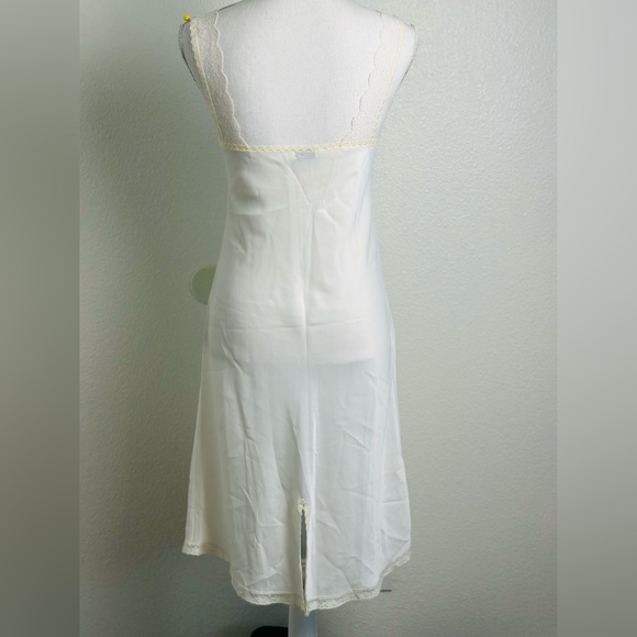 Vintage Christian Dior White Lace-Trim Chemise Size 34 or Size Small - Picture 2 of 13